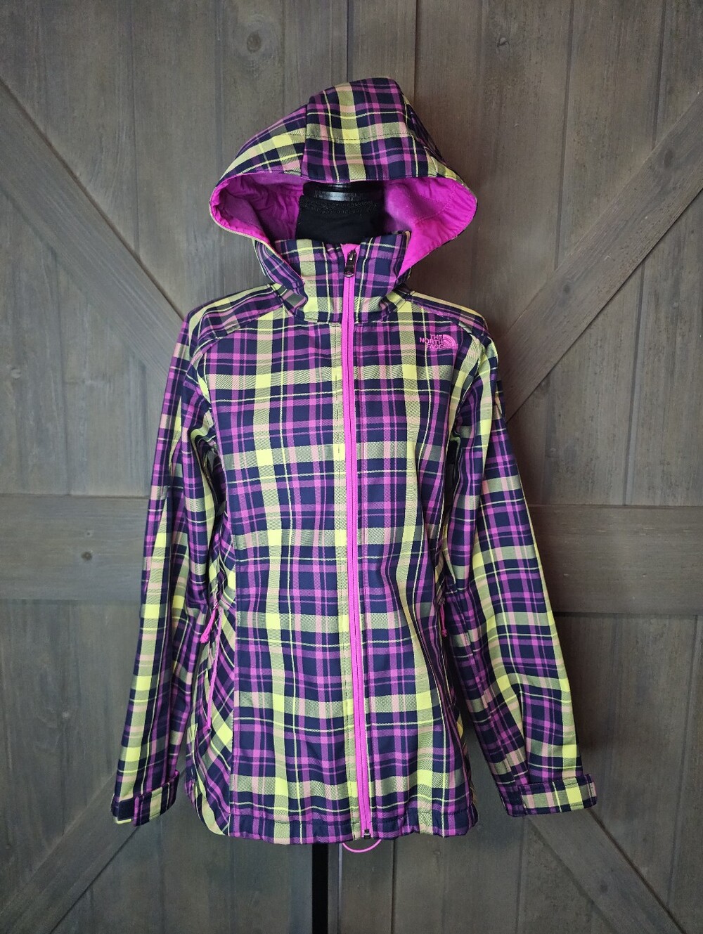 The North Face Women's Plaid Fleece Lined Hooded Softshell Jacket